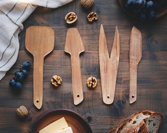 Conjunto de utensílios de cozinha de carvalho feitos à mão: utensílios de cozinha rústicos