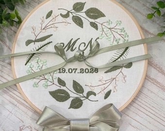Embroidered Ring Frame with Floral Decoration and Initial Embroidery Ø 18