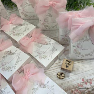 Portaconfeti personalizado con globos de conejito