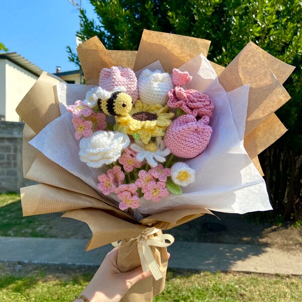 Voici Comment Faire De Jolies Roses En Crochet - C'est Fait Maison