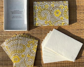 Ensemble de 10 cartes pour écrire des lettres et enveloppes en filigrane jaune avec accent doré