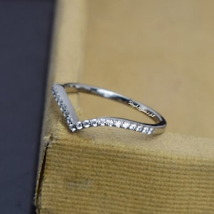Bague en argent moissanite chevron/diamants scintillants/bague en forme de V/bande assortie parfaite/bague superposable/alliance/courbe/bande