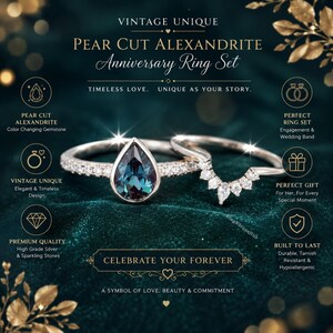 Pode incluir: Um conjunto de an&eacute;is com uma alexandrita em corte de pera, uma pedra preciosa que muda de cor, numa banda pav&eacute;, acompanhada por uma alian&ccedil;a curva adornada com pequenas pedras brancas. O texto inclui VINTAGE UNIQUE PEAR CUT ALEXANDRITE.