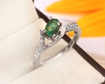 Natuurlijke ovale smaragdring Massief zilveren smaragdgroene ring Minimalistische trouwring geboortesteenring mei