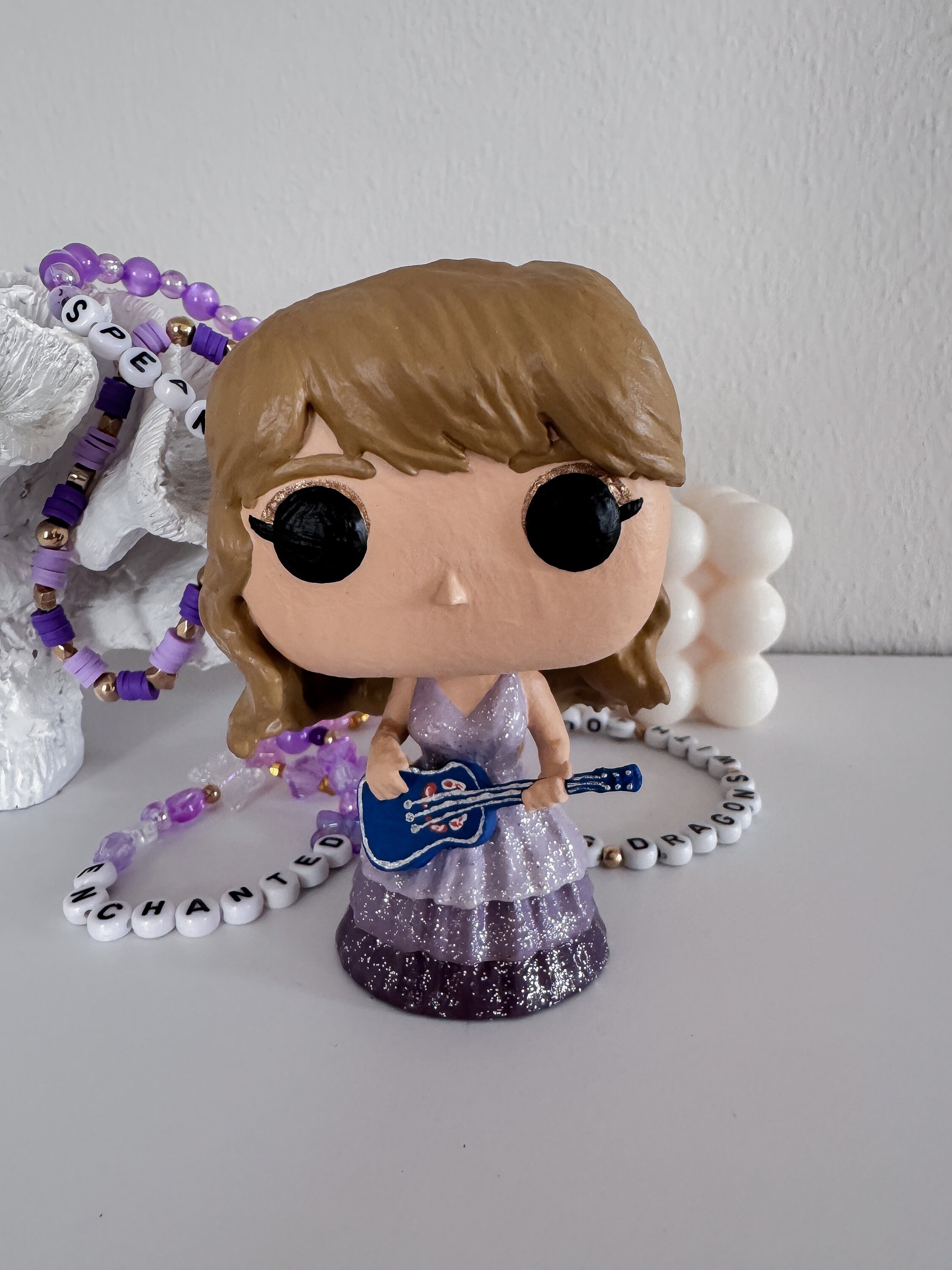 Taylor Swiftie Figurine - Etsy