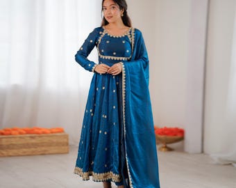Blauw zijden anarkali-pak: Indiase designer bruiloftsgastjurk, feestkleding Kurta Dupatta