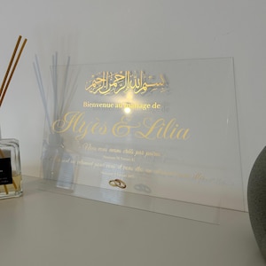 Hochzeits-/Verlobungs-/Hochzeitsurkundentisch aus personalisiertem, vergoldetem Acrylplexiglas