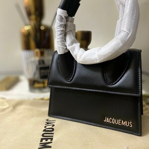 Jacquemus 'le Sac Rond' Shoulder Bag in Natural