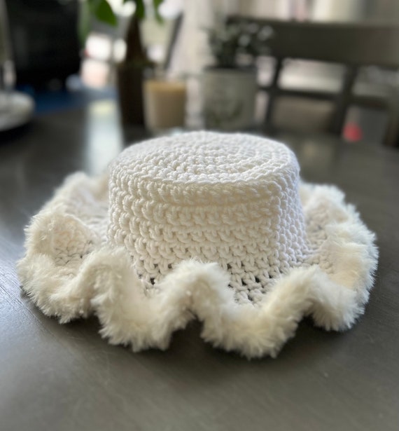 Faux Fur Edge Crocheted Bucket Hat - Etsy display picture 3