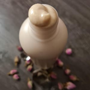 organic herbal shampoo
