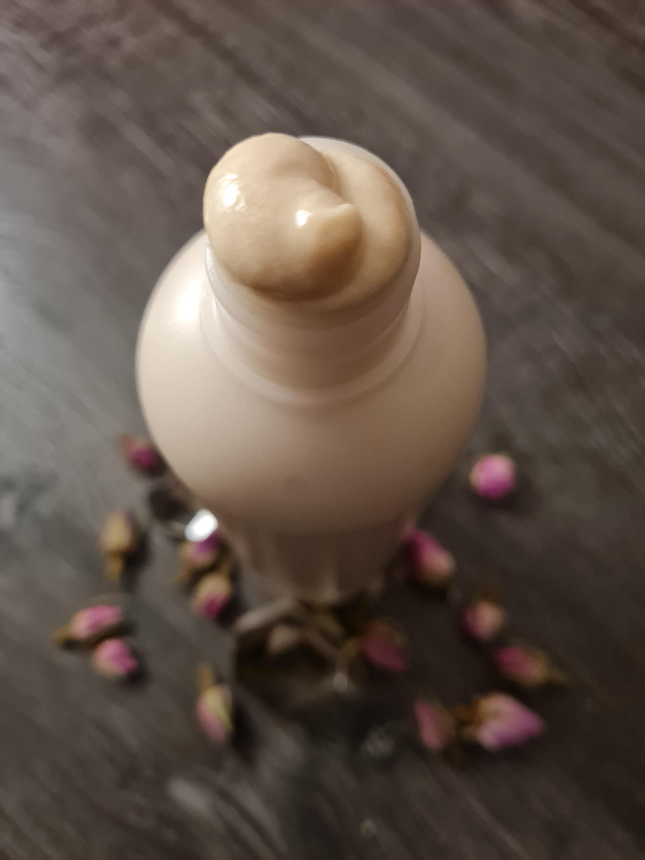 organic herbal shampoo