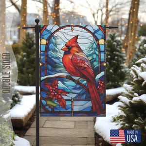 Bandeira de jardim de inverno com vitral vermelho Cardinal, bandeira de varanda de inverno com Cardinal, bandeira de quintal de férias, bandeira de boas-vindas de inverno, bandeira de Feliz Natal