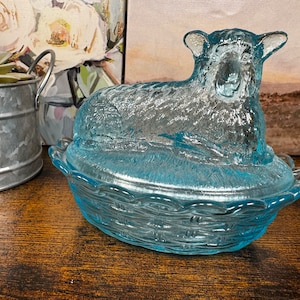 Vintage Fenton for L.G. Wright Aqua Blue Glass Lamb on Nest Candy