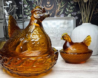 Set of 2 Vintage L.E. Smith Golden Amber Glass Hen with chicks On a Nest Candy Nut Dish