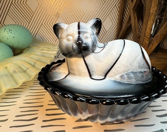 Vintage Westmoreland Glass Purple Amethyst Slag Swirl Marble Glass Cat On Nest Candy Nut Dish