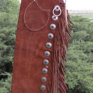 Chapa de cuero Flecos de gamuza roja Estilo trenzado Chap Western Cowboy Chap Montar a caballo Chap Native Rodeo Chap Regalos para hombres, regalos para vaquero