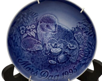 Bing & Grøndahl Mothers Day 1995 Collectible Plate With Hedgehog