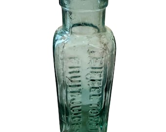 Botella antigua de zumo de frutas con forma de Torre Eiffel, de cristal color aguamarina con relieve, decoración de cocina/botica parisina.
