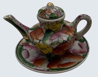 VTG Child’s Porcelain Teapot & Saucer Set – Floral Pattern – Made in China