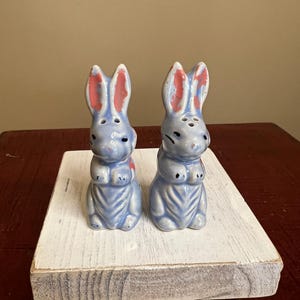 Vintage Bunny/ Rabbit Salt and Pepper Shakers- Easter Decor