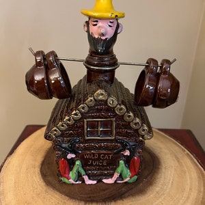 Vintage Kitsch “Hillbilly” Log Cabin Decanter/Made in Japan