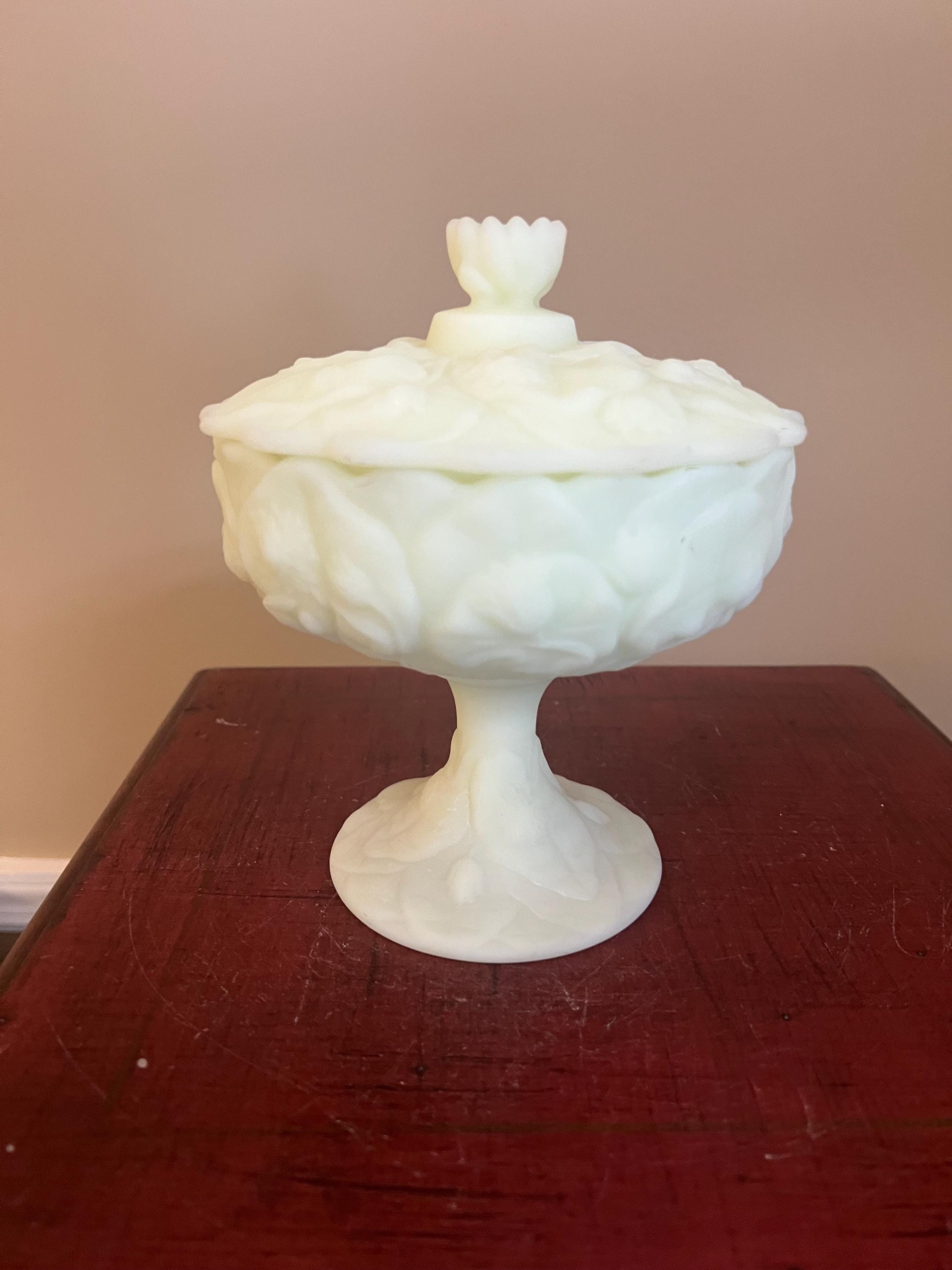 1940年代 Fentonフェントン フタ付きキャンディディッシュ Fenton Candy Dish - Etsy