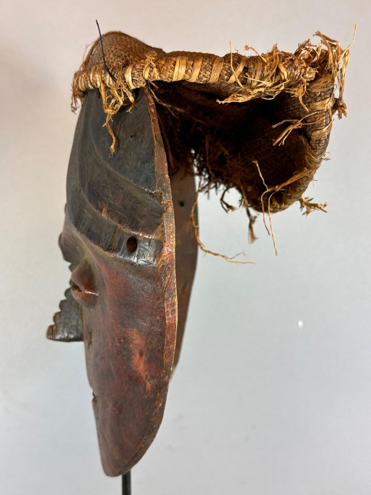 250411 - チョクウェ族 - アンゴラの珍しい古いアフリカの伝統的な