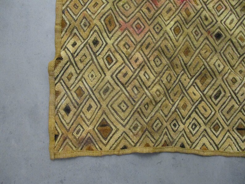 240305 - African Raffia Fiber Carpet From the Kuba People. - Congo. - Etsy