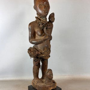 250968 - Antieke, zeldzame Afrikaanse moederniet Phemba Woyo-sculptuur - Congo.