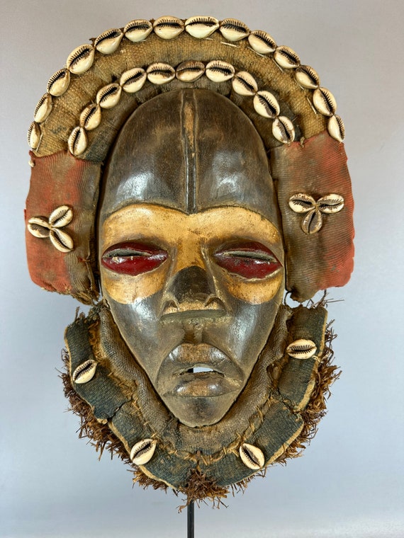 240155- Traditional African Dean Gle Mask from th… - image 1