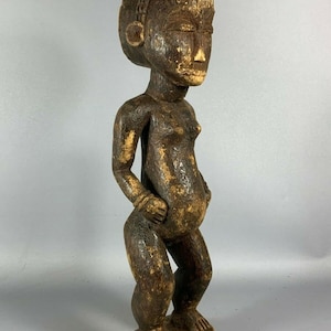 200725 - Old Tribal used African Yoruba statue - certificate - Nigeria.