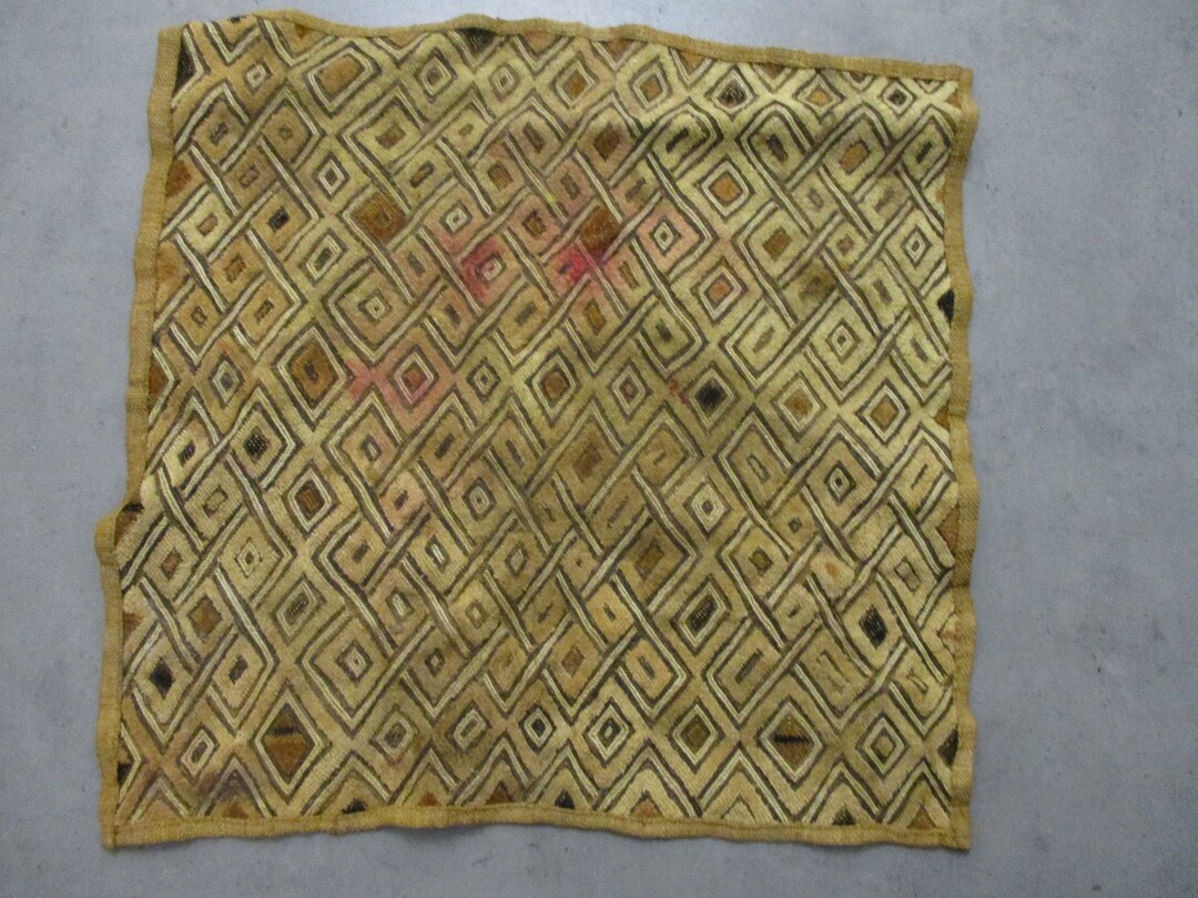 240305 - African Raffia Fiber Carpet From the Kuba People. - Congo. - Etsy