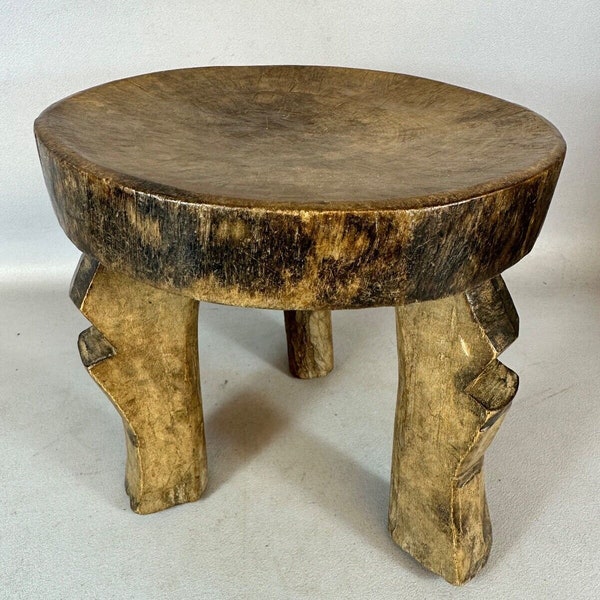 230744 - Antique Ethiopian 3 leg stool - Ethiopia.