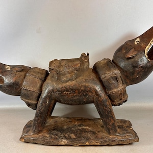 250704 - LARGE antique African Fetisch Bakongo Nkisi Nkondi dog - Congo.