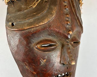 Buy 250411 - Rare Old African Traditional Lovale Mask of the
