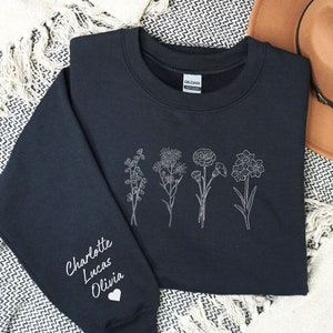 Custom birth month flower sweatshirt, personalized gift for mom, grandma garden gift, mothers day gift, mama shirt, valentines day gift