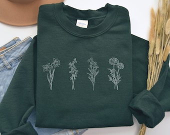 Custom birth month flower sweatshirt, personalized gift for mom, grandma garden gift, mothers day gift, mama shirt, plant mom, wildflowers