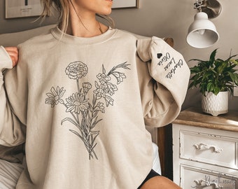 Custom birth month flower bouquet sweatshirt, personalized gift for mom, grandma garden gift, mothers day gift, mama shirt, wildflowers gift