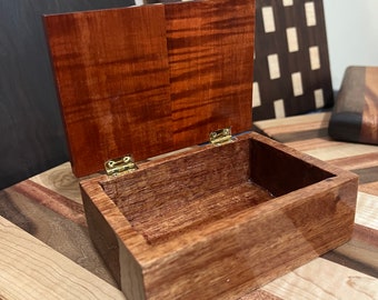 Small keepsake box