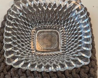 Vintage Indiana Glass Diamond Point Bowl