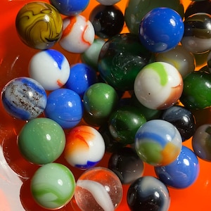 Collectible lot of 50 Antique Marbles Vintage Glass Lot Unsorted | Agate Marbles, Swirl Marbles, Patch Marbles, Corkscrew Marbles