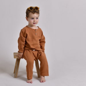 Muslin Baby Clothing Set, Gender Neutral baby wear, Spring Outfit for kids, Long Sleeve muslin shirt, Muslin Harem Pants, Boho Baby Clothing image 2