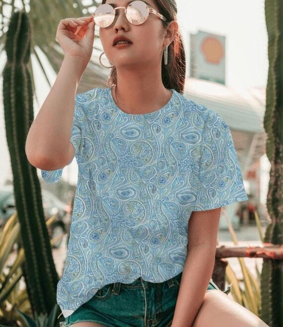 Paisley T-shirt for Women, Floral Vintage Paisley Pattern Shirt, Women's  Outfit Paisley Top Trending Tee Fabric - Etsy