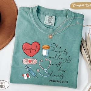 Comfort Colors® Nurse Life Shirt, Nurse Appreciation Gift, RN Nurse Shirt, Registered Nurse Shirt, Nursing School Shirt, New Nurse Gift