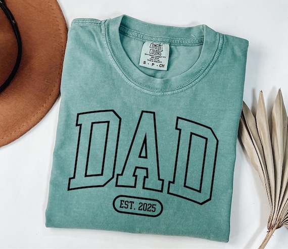Comfort Colors® Dad Est Year Shirt, Fathers Day Gift, Personalized Christmas Dad Gift, New Dad Shirt, Dad Announcement Gift, Papa Shirt