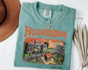 Chemise Comfort Colors® Halloweentown Est 1998, Halloweentown University, chemise rétro Halloweentown, jolie chemise d'automne, t-shirt graphique Halloween