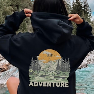 Retro Mountain Graphic Hoodie: Nature Adventure Sweatshirt
