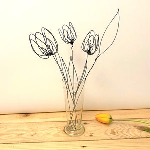 Tulip wire flowers bouquet from three flowers/ Wire office decoration/ Home wire decoration/ 3D flowers.