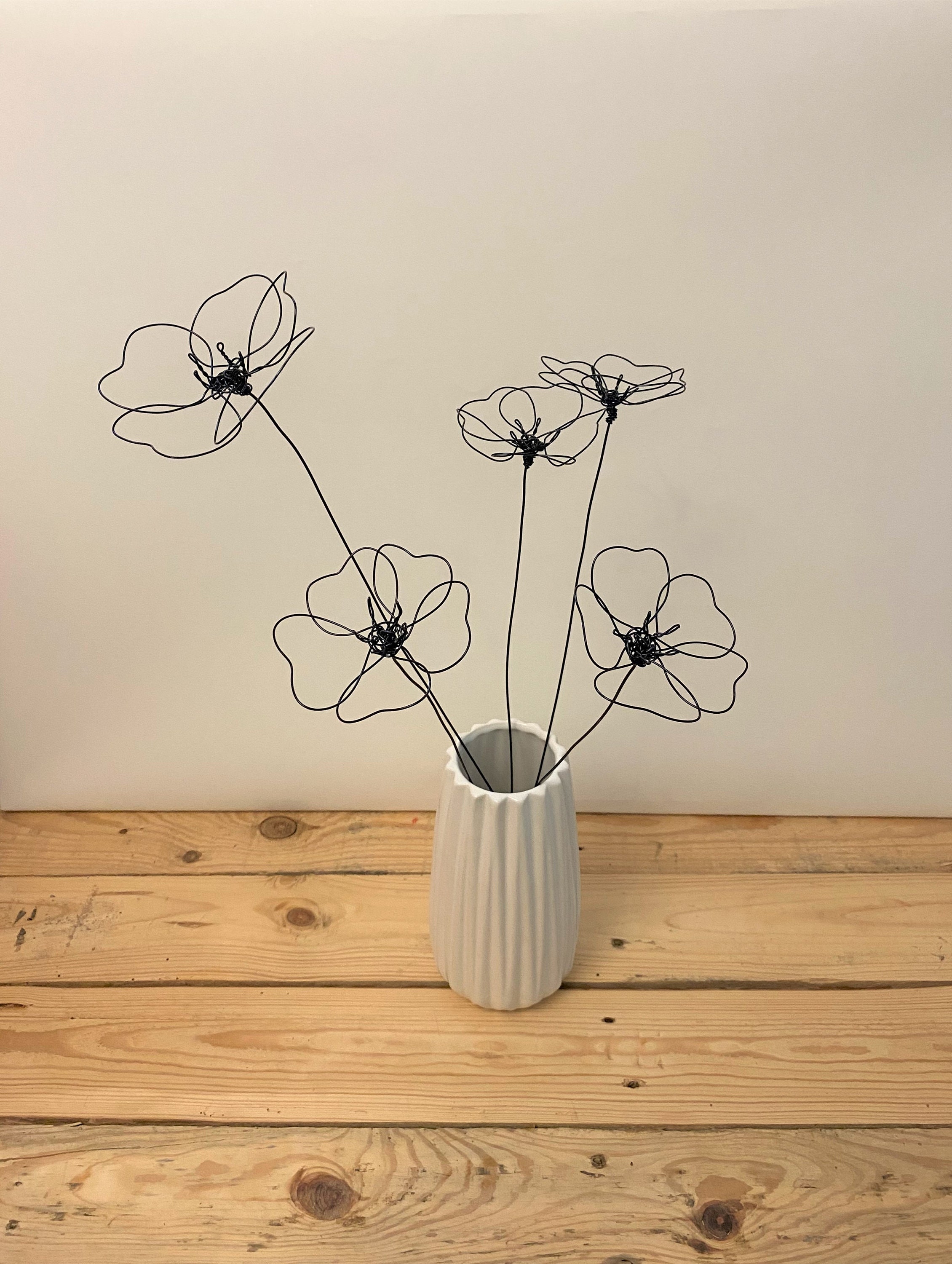 Artistic Flower Bouquet of 3D Wire Flowers for Home Decoration, Sculpture  Gift, Boho Decor for Living Room, Tabletop Decor, Gift for Ladies 