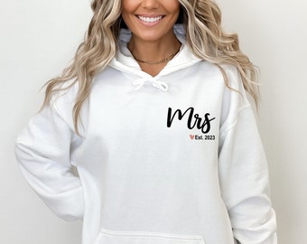 Fiance Engagement Gift, Mrs Gifts For Bride,  Gift For Bride, Future Mrs Hoodie, Engagement Gift, Bridal Shower Gift, Bride Hoodie